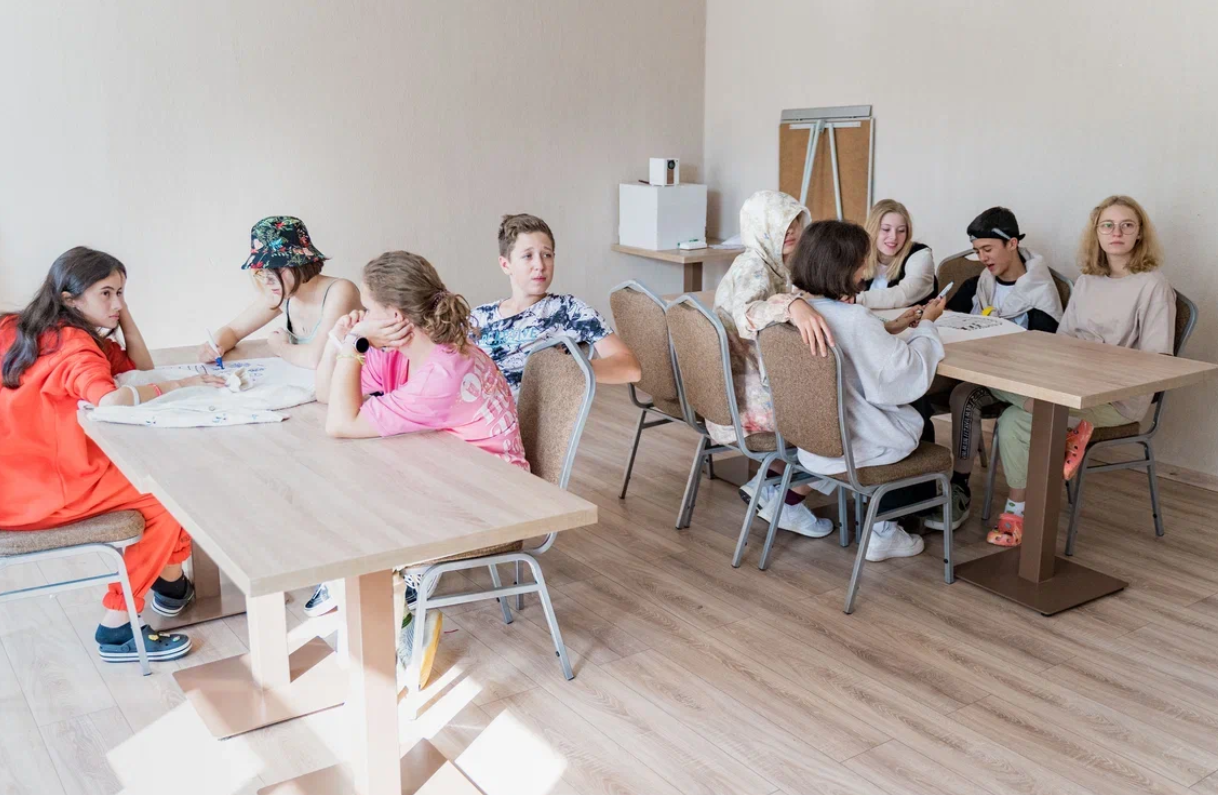kakoe-plate-vybrat-na-vypusknoy-11-klass.png какое платье выбрать на выпускной 11 класс.png