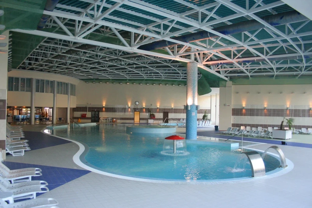 Бассейн.jpg Бассейн.jpg